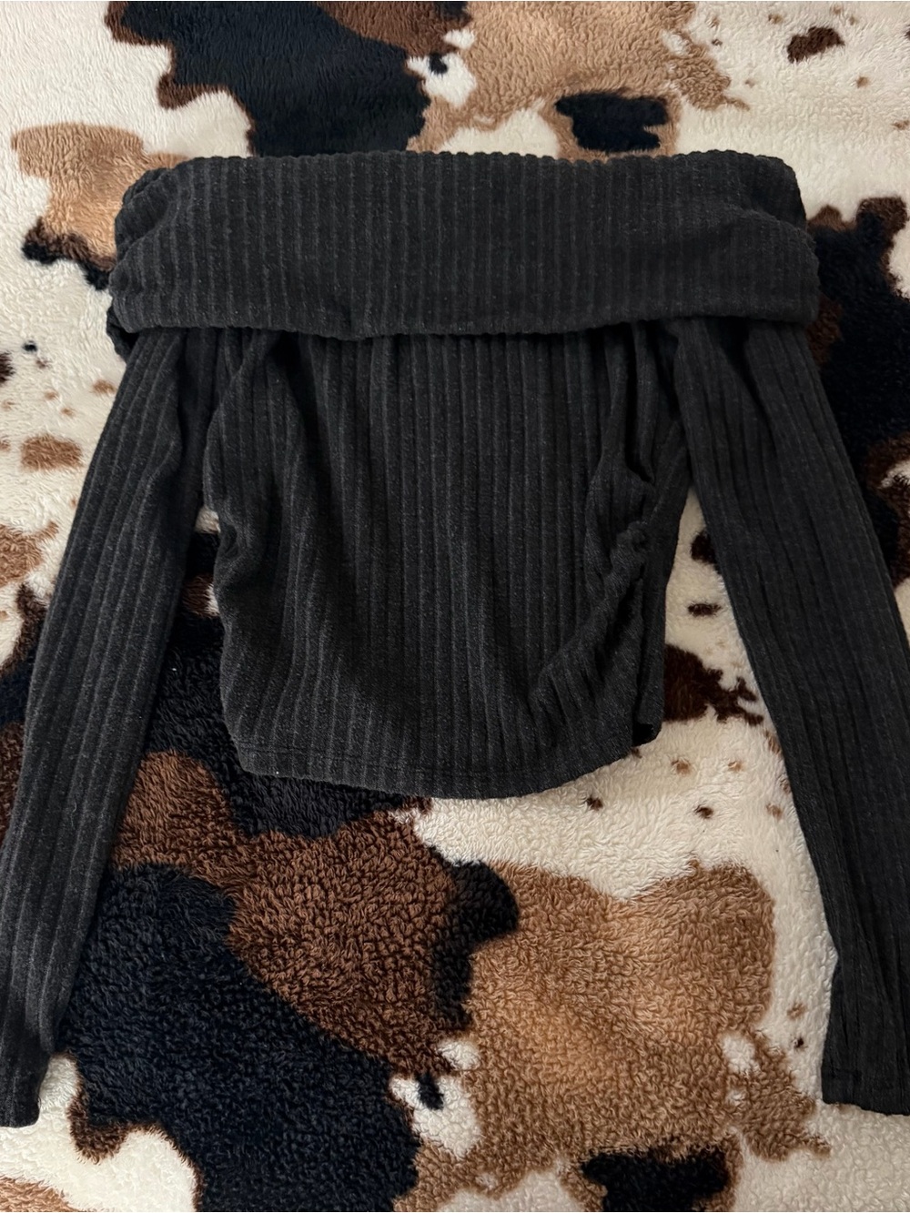 Off-Shoulder Ribbed Knit Top - Black
